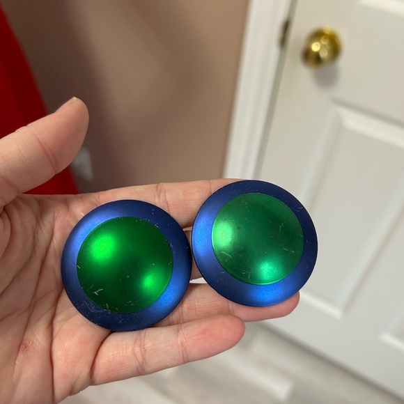 4/$100 retro 1980 Blue and Green Round stud earrings 😊 - Picture 1 of 7